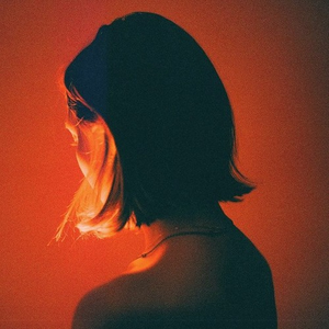 体育生爽擼又大又粗的雞巴自慰
