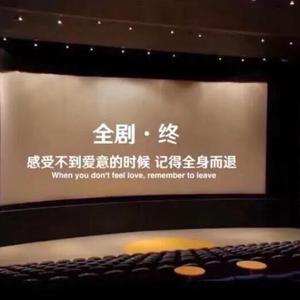 体育生爽擼又大又粗的雞巴自慰
